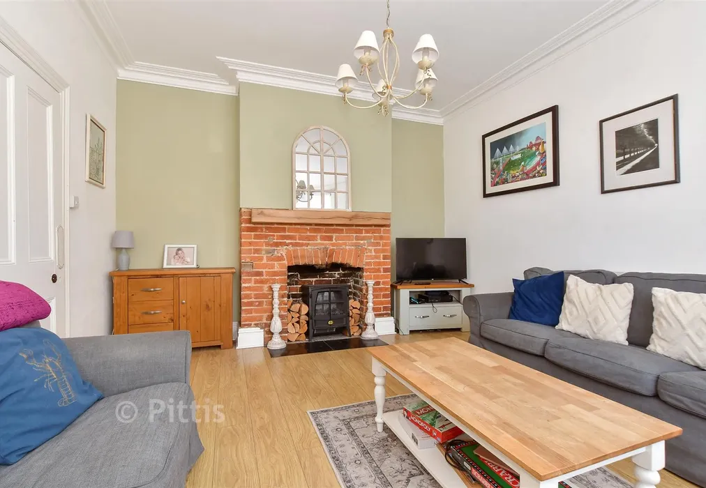 Lounge - St. Paul's Crescent, Shanklin, Isle of Wight - Wards of Kent
