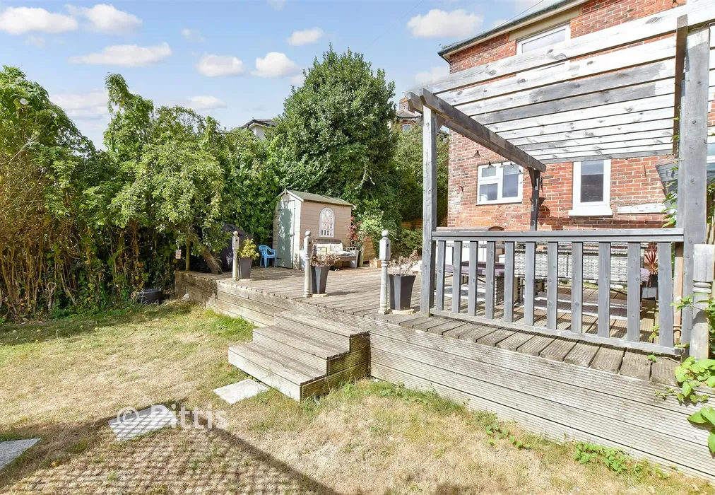 Rear Garden - St. Paul's Crescent, Shanklin, Isle of Wight - Wards of Kent