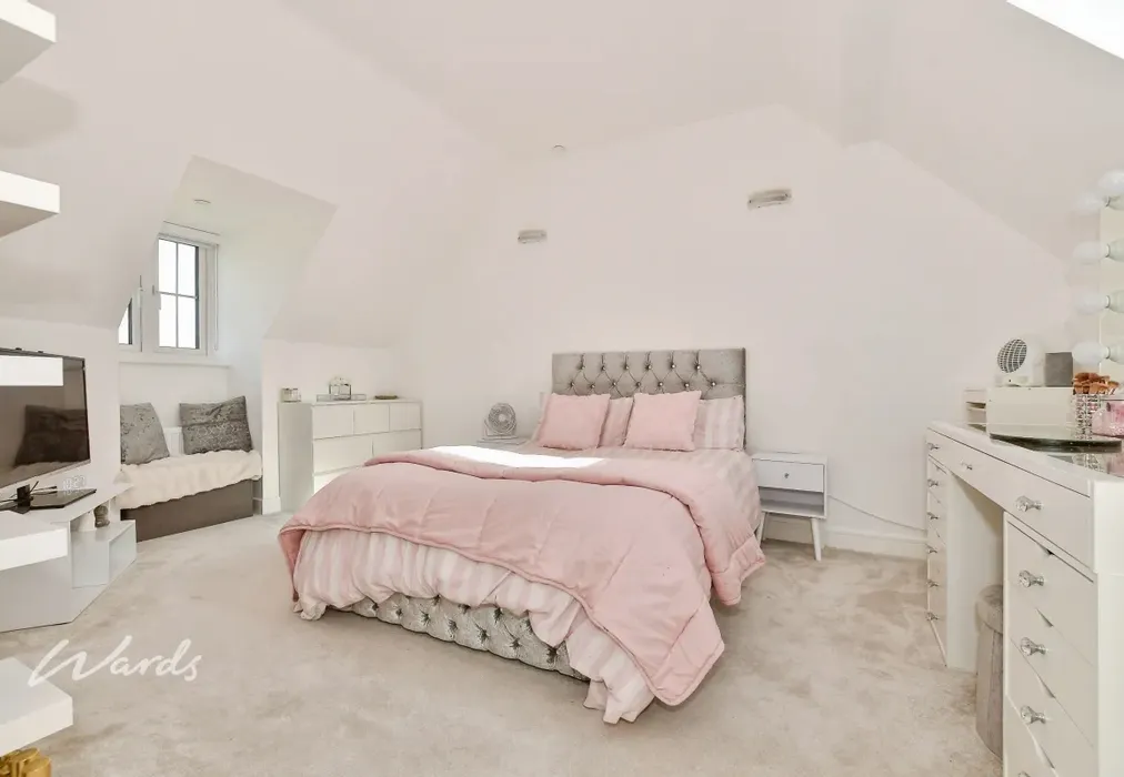 Bedroom - Campion Avenue Herne Bay CT6 - Wards of Kent