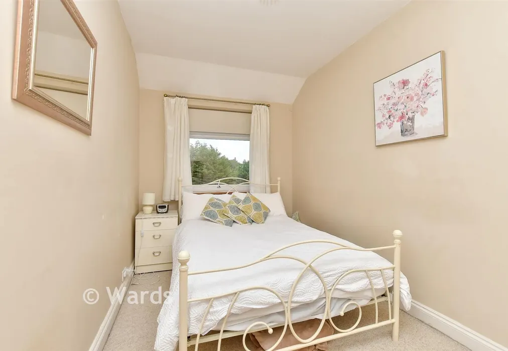 Bedroom 3 - Lower Hartlip Road, Hartlip, Sittingbourne, Kent - Wards of Kent