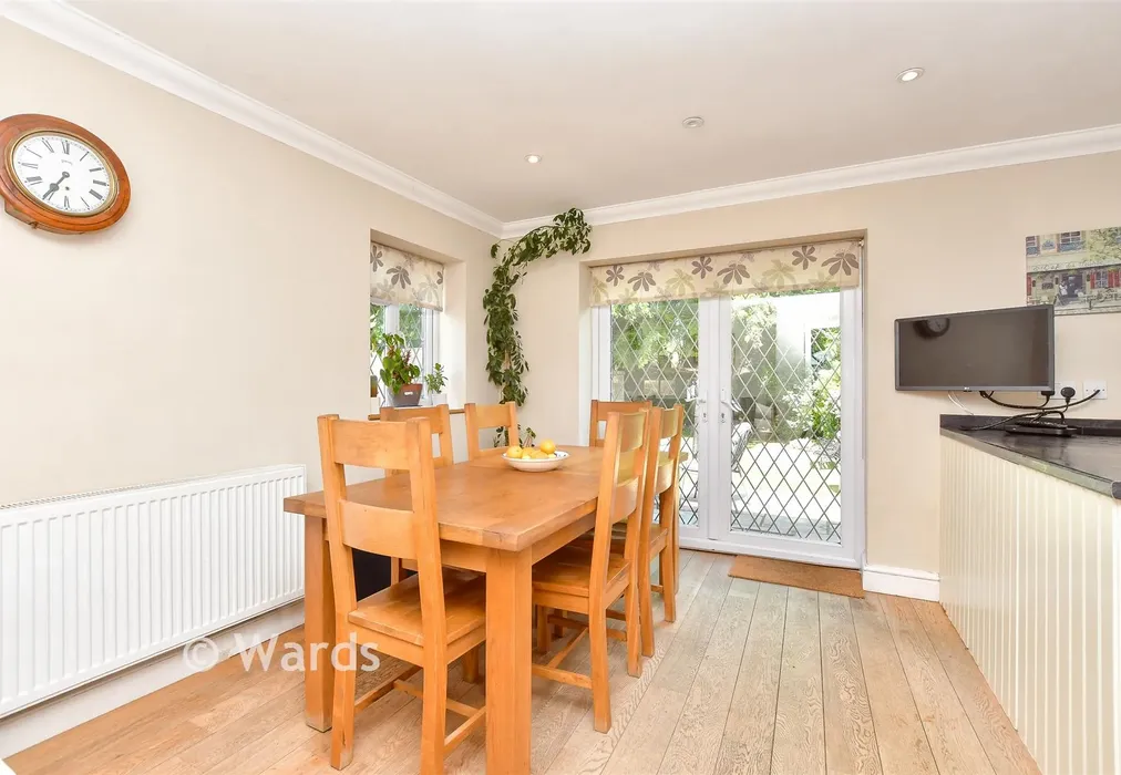 Kitchen/Diner - Lower Hartlip Road, Hartlip, Sittingbourne, Kent - Wards of Kent