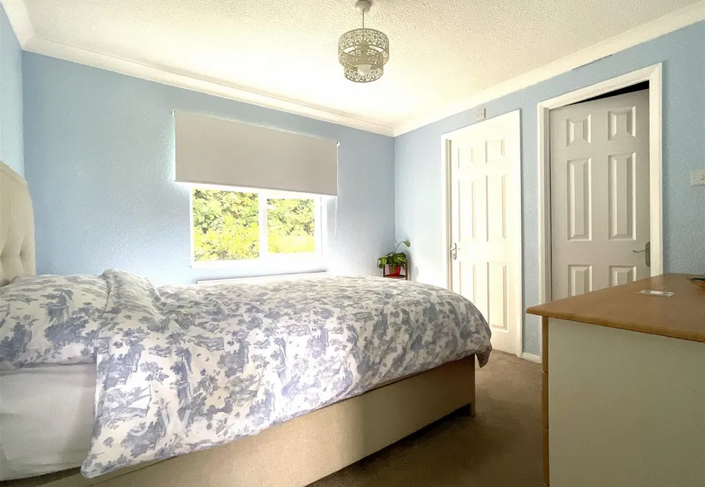 Bedroom One - East Hill Park, Knatts Valley, Kent - Wards of Kent