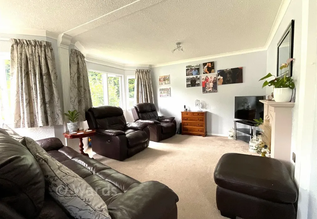 Lounge - East Hill Park, Knatts Valley, Kent - Wards of Kent