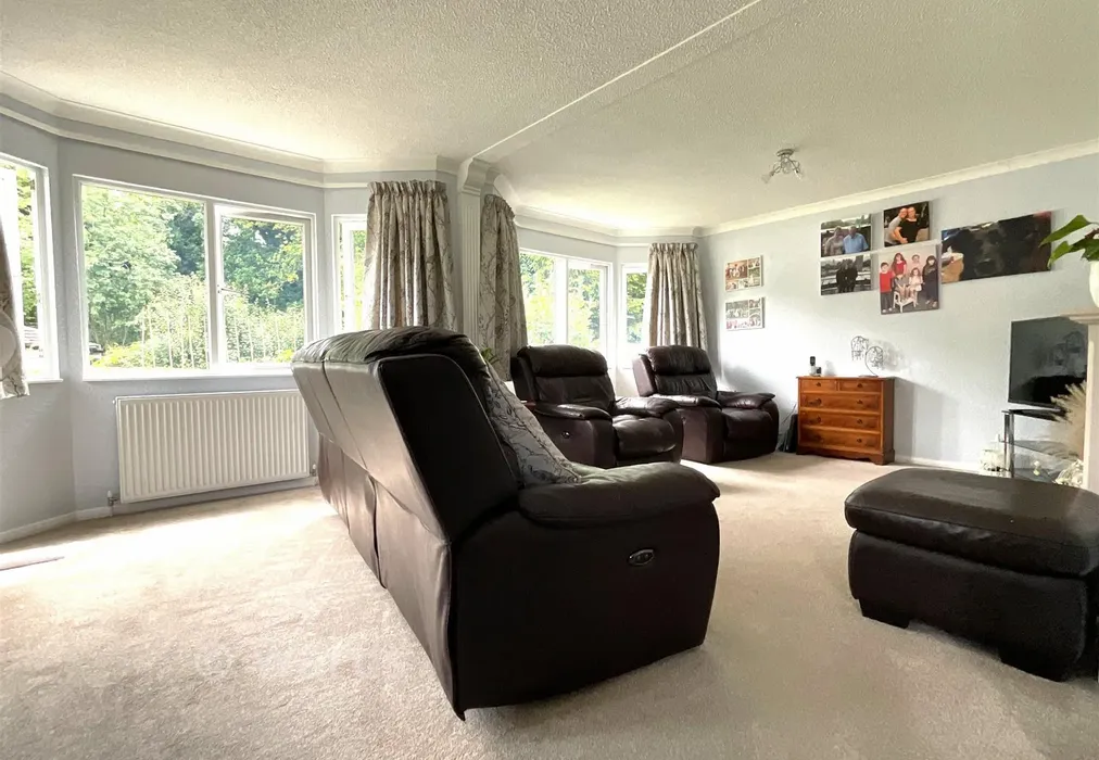 Lounge - East Hill Park, Knatts Valley, Kent - Wards of Kent