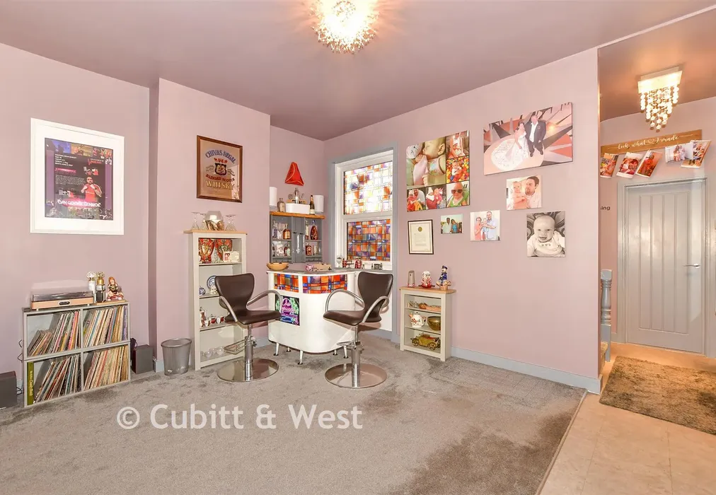 Lounge - St. Andrew's Road, Southsea, Hampshire - Wards of Kent