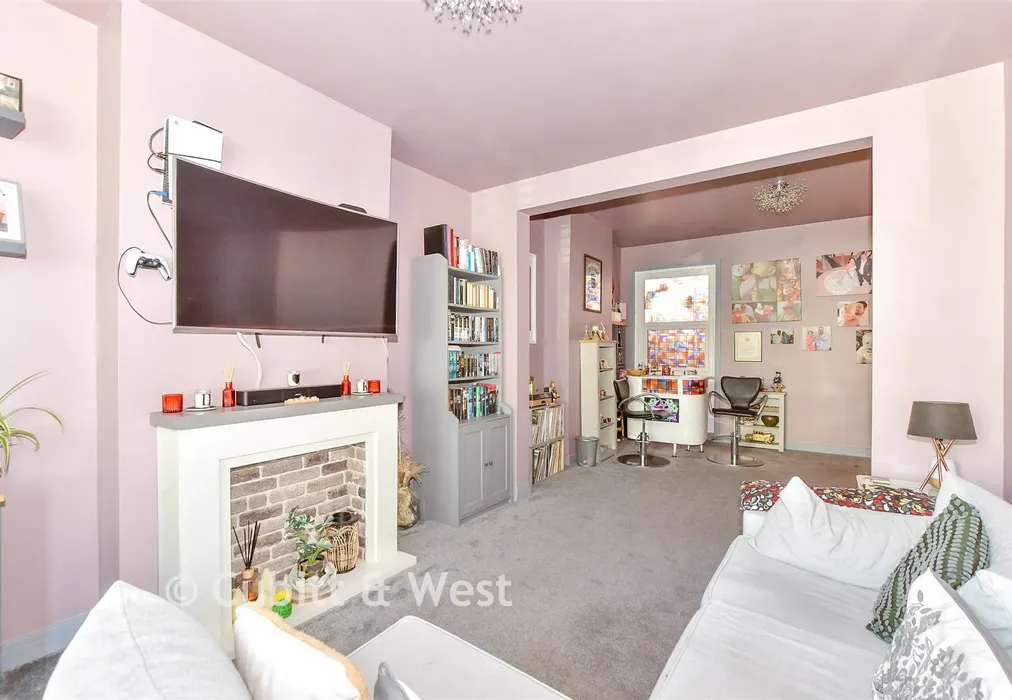 Lounge - St. Andrew's Road, Southsea, Hampshire - Wards of Kent
