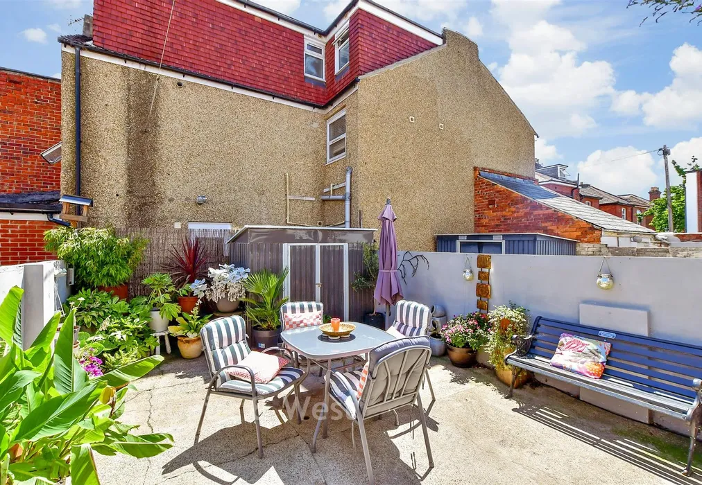 Rear Garden - St. Andrew's Road, Southsea, Hampshire - Wards of Kent