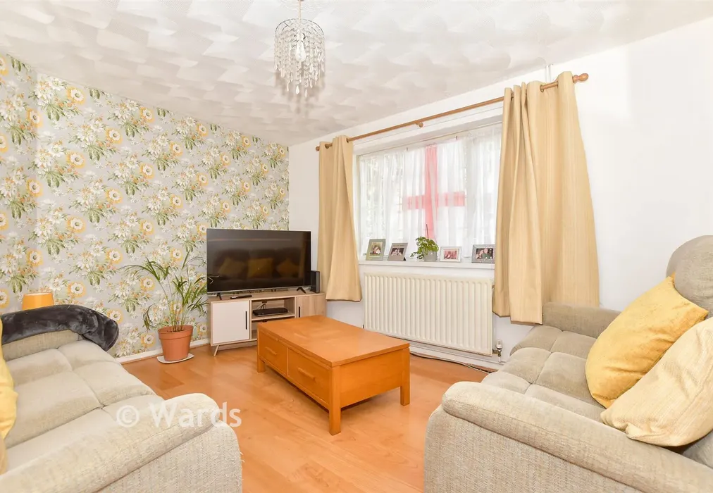 Lounge - Warren Road, Folkestone, Kent - Wards of Kent