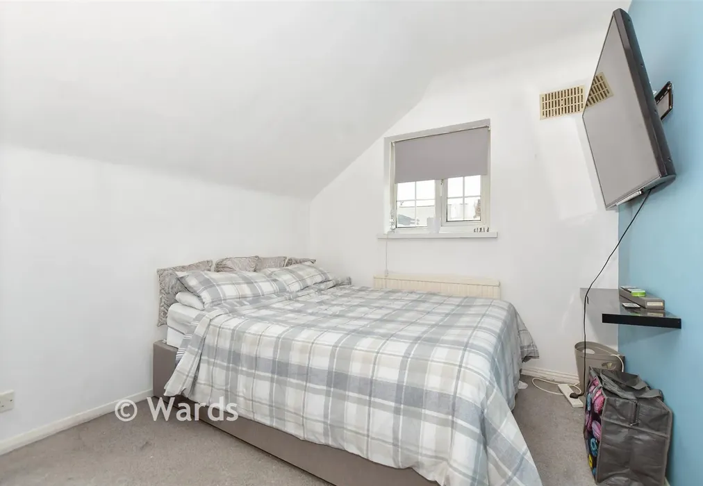 Bedroom 2 - Warren Road, Folkestone, Kent - Wards of Kent