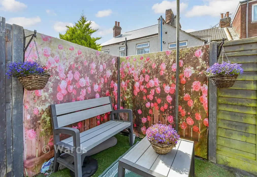 External Lifestyle Photograph - Warren Road, Folkestone, Kent - Wards of Kent