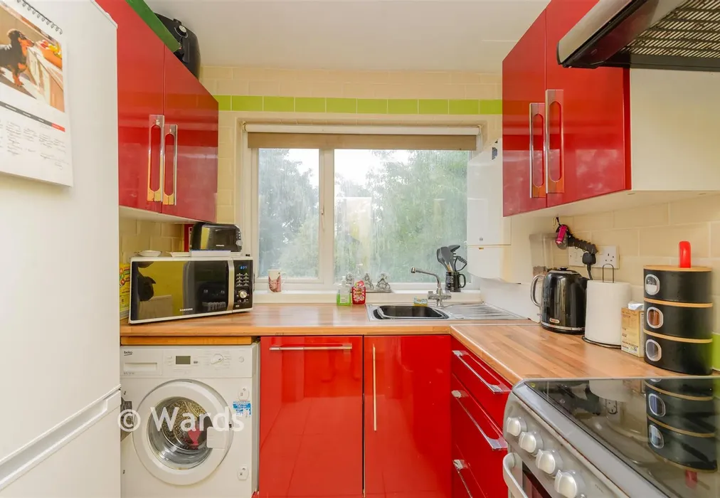 Kitchen - Downbank Avenue, Bexleyheath, Kent - Wards of Kent