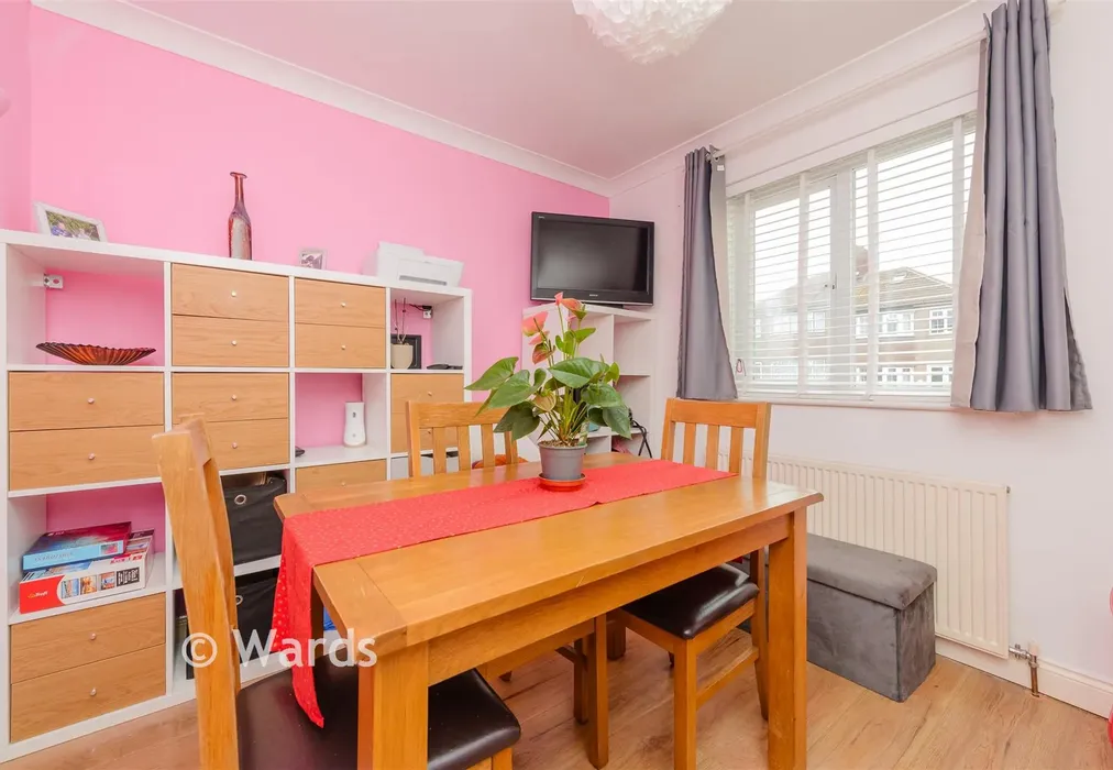 Bedroom 2 - Downbank Avenue, Bexleyheath, Kent - Wards of Kent
