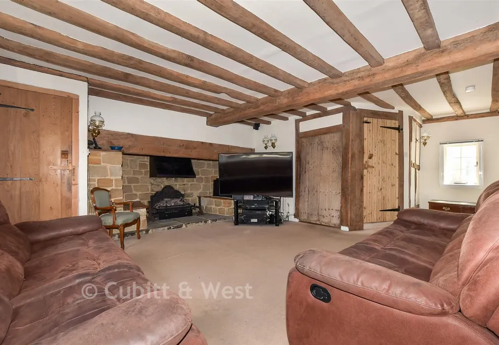 Lounge - Newchapel Road, Lingfield, Surrey - Wards of Kent