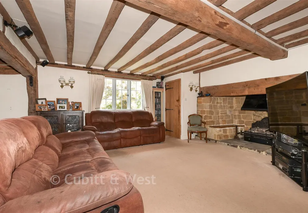Lounge - Newchapel Road, Lingfield, Surrey - Wards of Kent