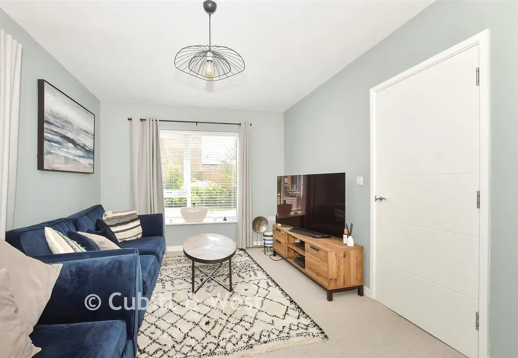 Lounge - Summer Barn Place, Pease Pottage, West Sussex - Wards of Kent