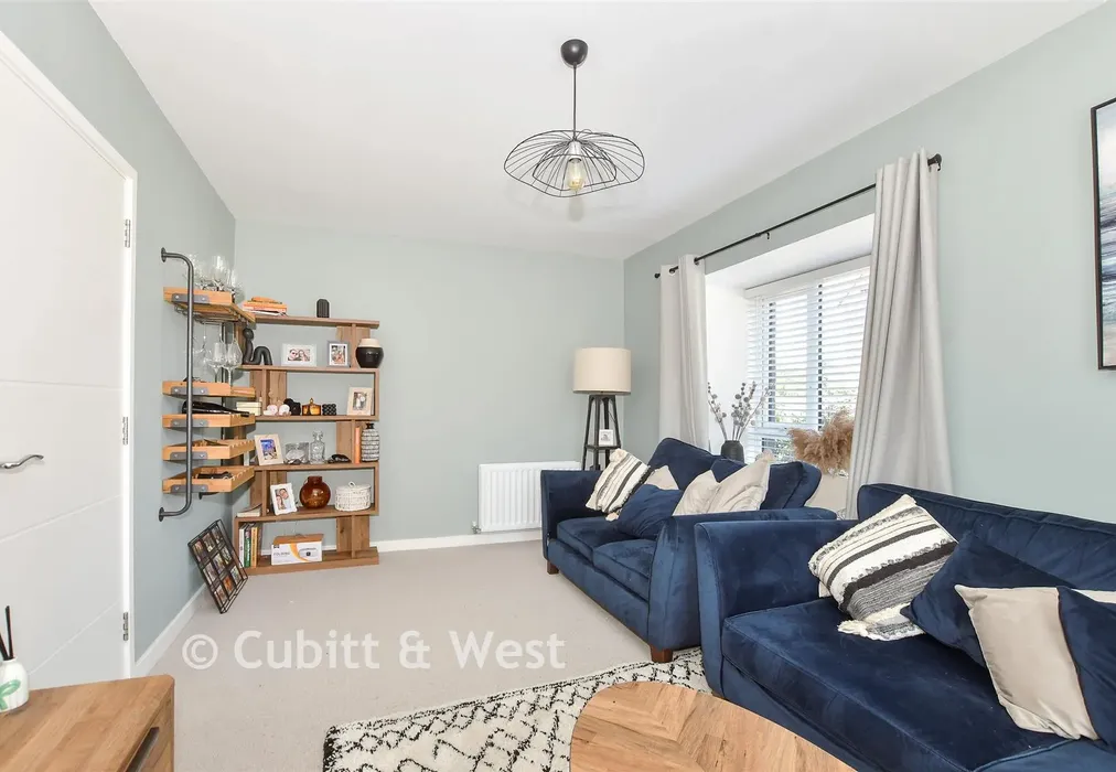 Lounge - Summer Barn Place, Pease Pottage, West Sussex - Wards of Kent