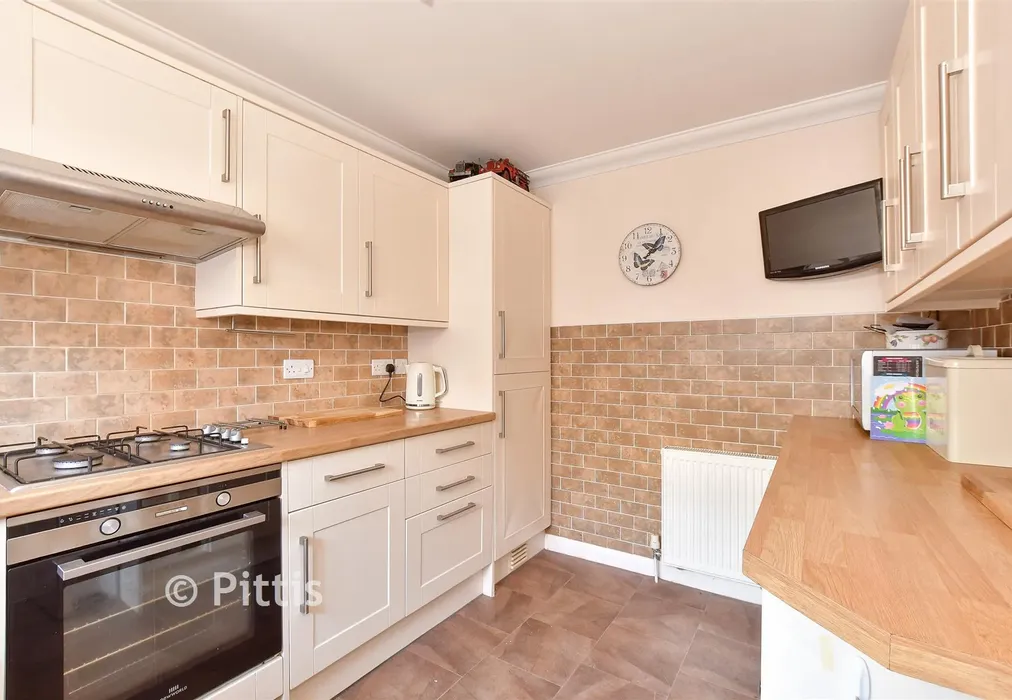 Kitchen - New Road, Brading, Sandown, Isle of Wight - Wards of Kent