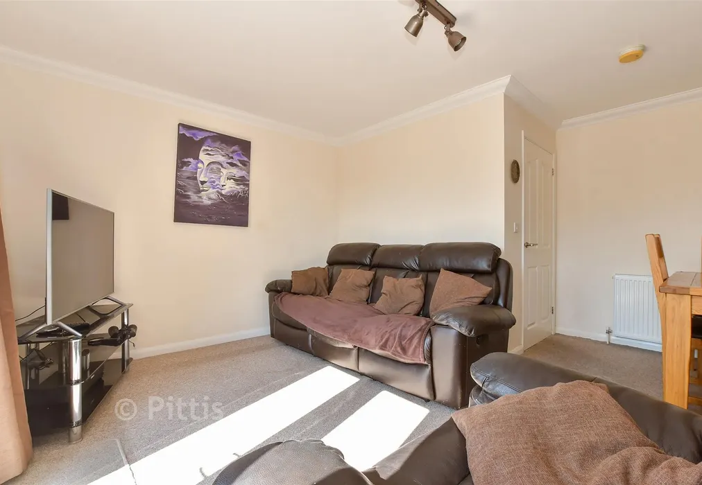 Lounge/Dining Room - New Road, Brading, Sandown, Isle of Wight - Wards of Kent