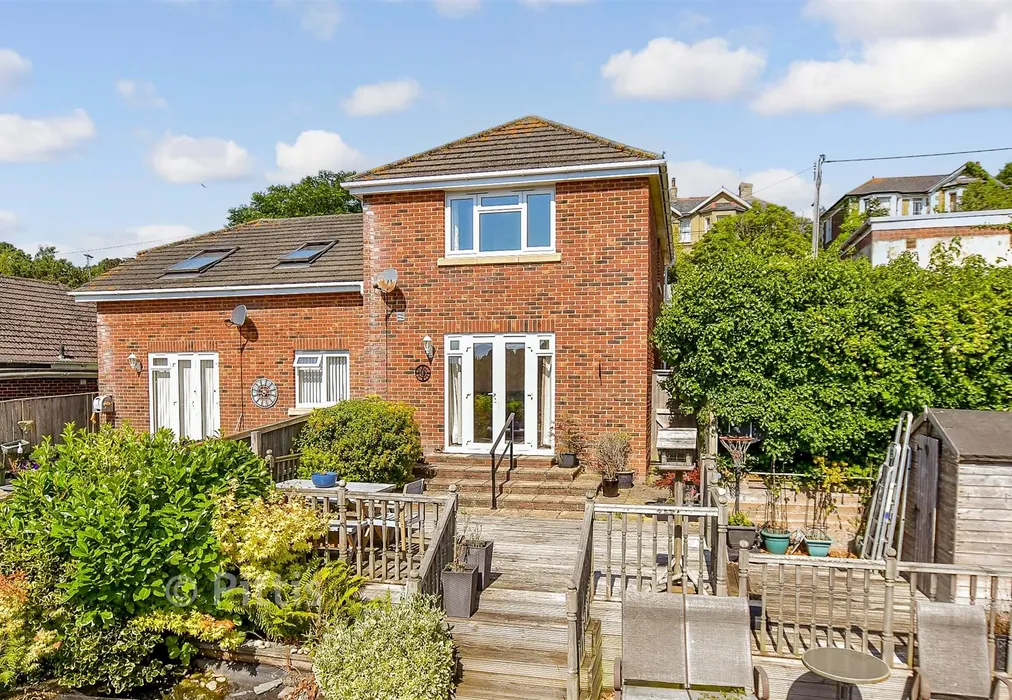 External (Web) - New Road, Brading, Sandown, Isle of Wight - Wards of Kent