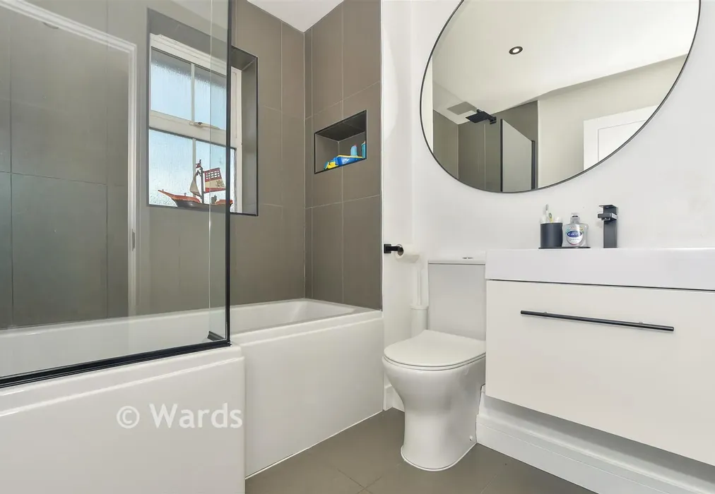 Bathroom - Kestrel Close, Kingsnorth, Ashford, Kent - Wards of Kent