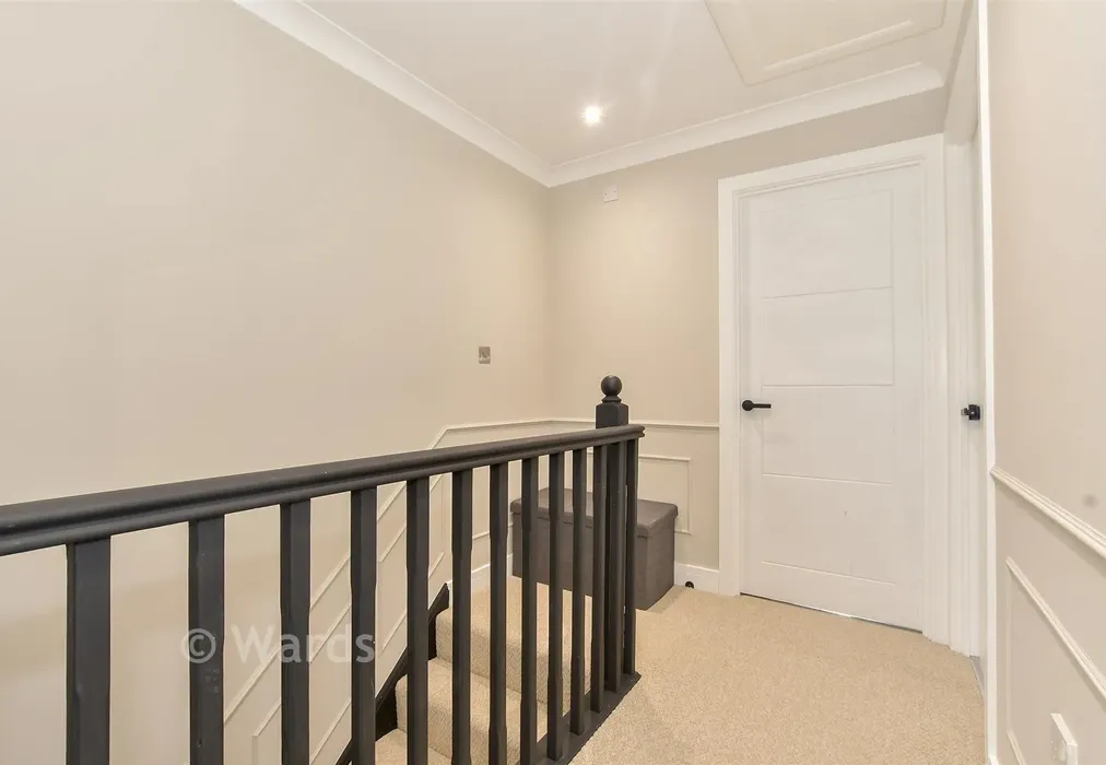 Landing - Kestrel Close, Kingsnorth, Ashford, Kent - Wards of Kent