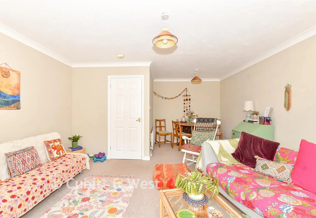 Sitting Room - Oaks Close, Westergate, West Sussex - Wards of Kent