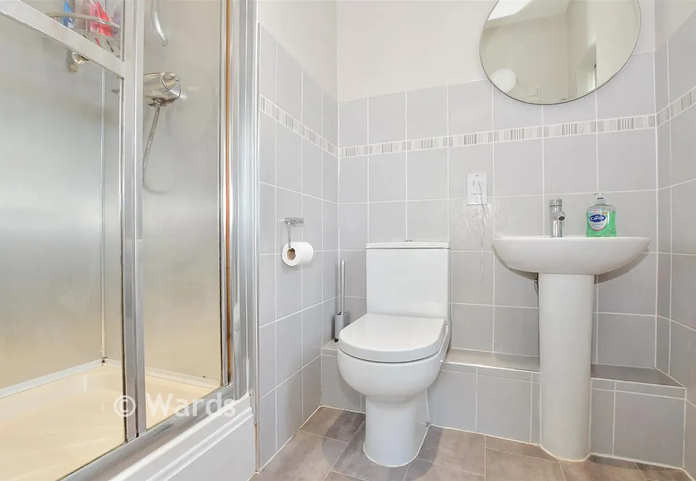 En-Suite Shower Room - Mill Street, East Malling, Kent - Wards of Kent