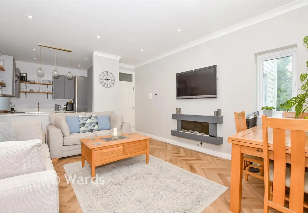 Lounge/Diner - Mill Street, East Malling, Kent - Wards of Kent
