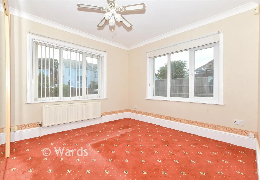 Bedroom 1 - Cross Road, Birchington, Kent - Wards of Kent