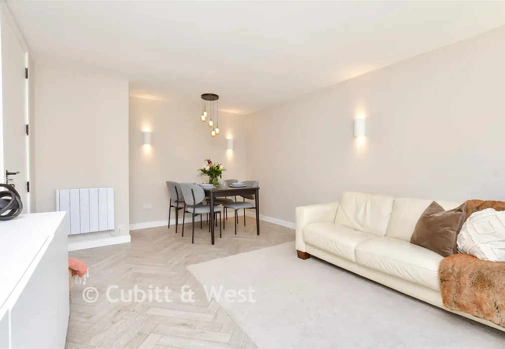 Lounge/Diner - Langley Park Road, Sutton, Surrey - Wards of Kent