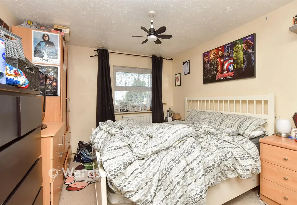 Bedroom 1 - Bysing Wood Road, Faversham, Kent - Wards of Kent