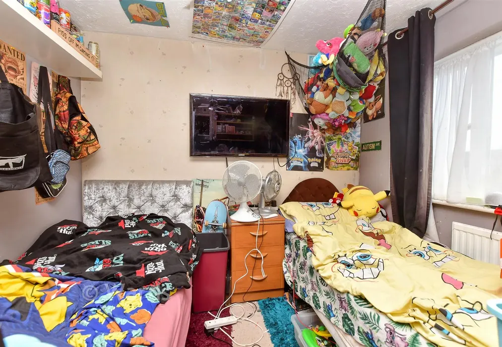 Bedroom 2 - Bysing Wood Road, Faversham, Kent - Wards of Kent