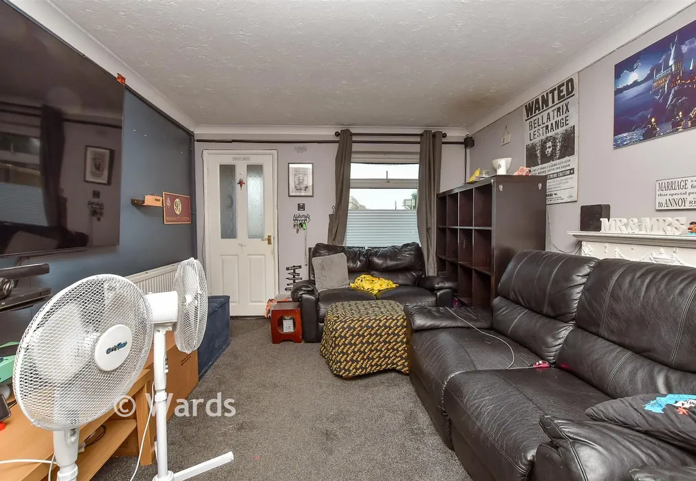 Lounge - Bysing Wood Road, Faversham, Kent - Wards of Kent