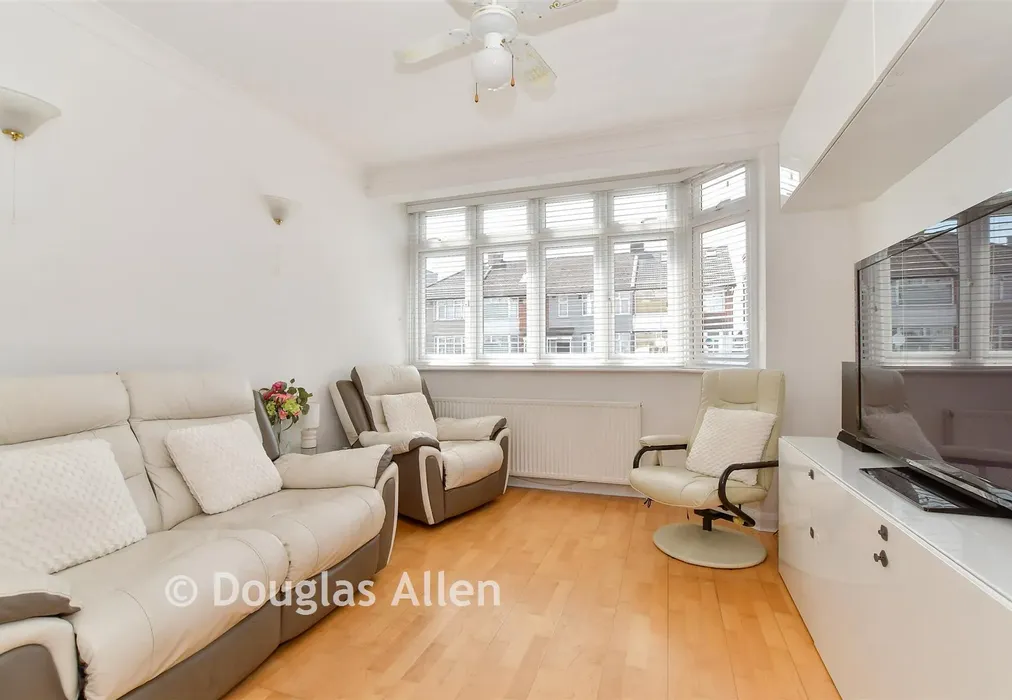 Lounge - Wansford Road, Woodford Green, Essex - Wards of Kent