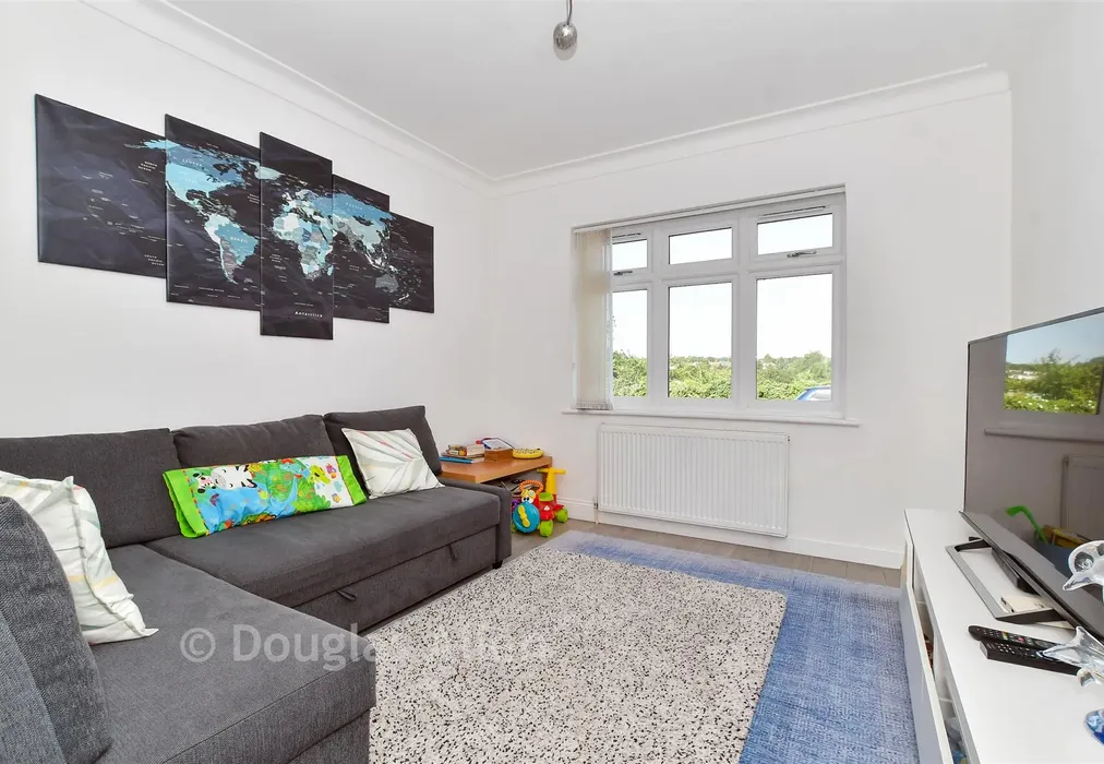 Lounge - Chigwell Road, Woodford Green, Essex - Wards of Kent
