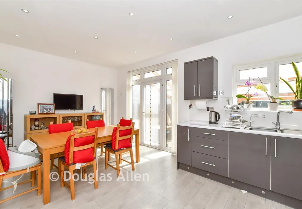 Kitchen/Diner - Chigwell Road, Woodford Green, Essex - Wards of Kent
