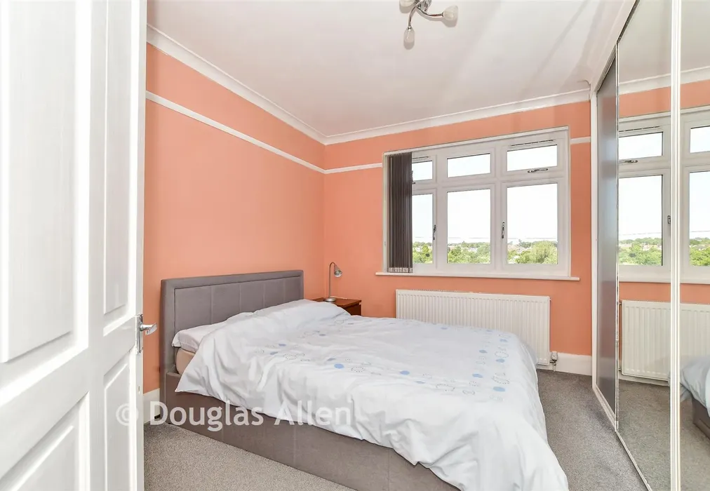 Bedroom 1 - Chigwell Road, Woodford Green, Essex - Wards of Kent