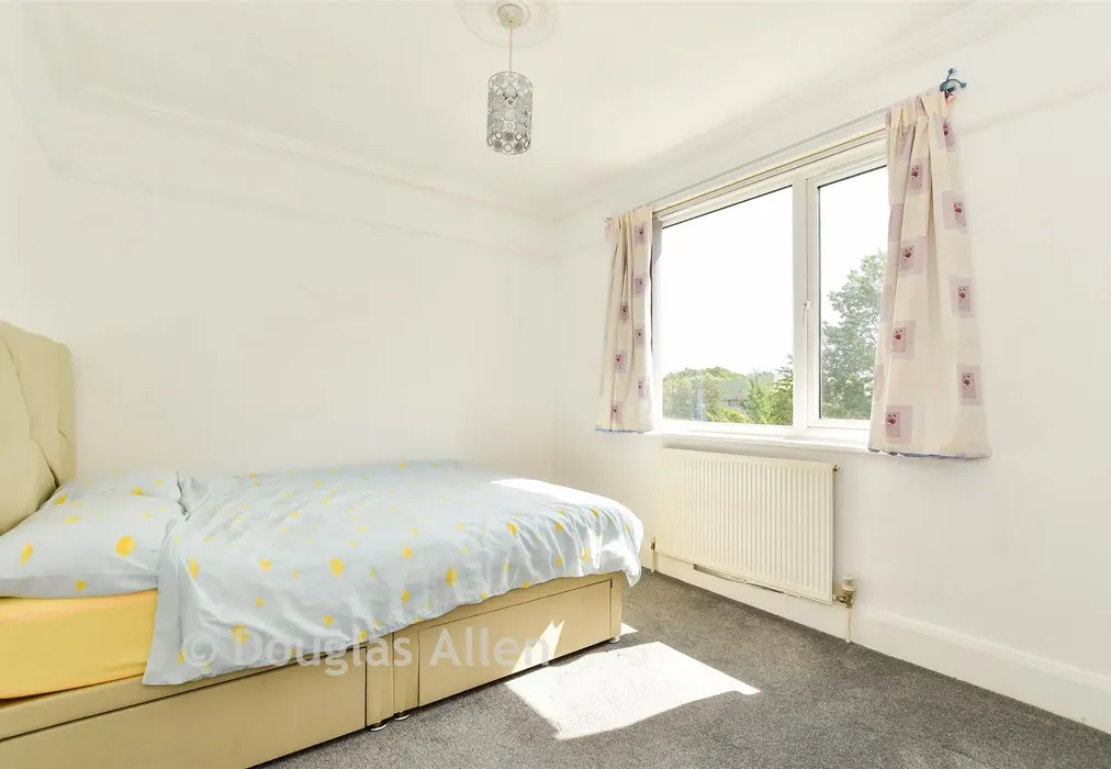 Bedroom 2 - Chigwell Road, Woodford Green, Essex - Wards of Kent
