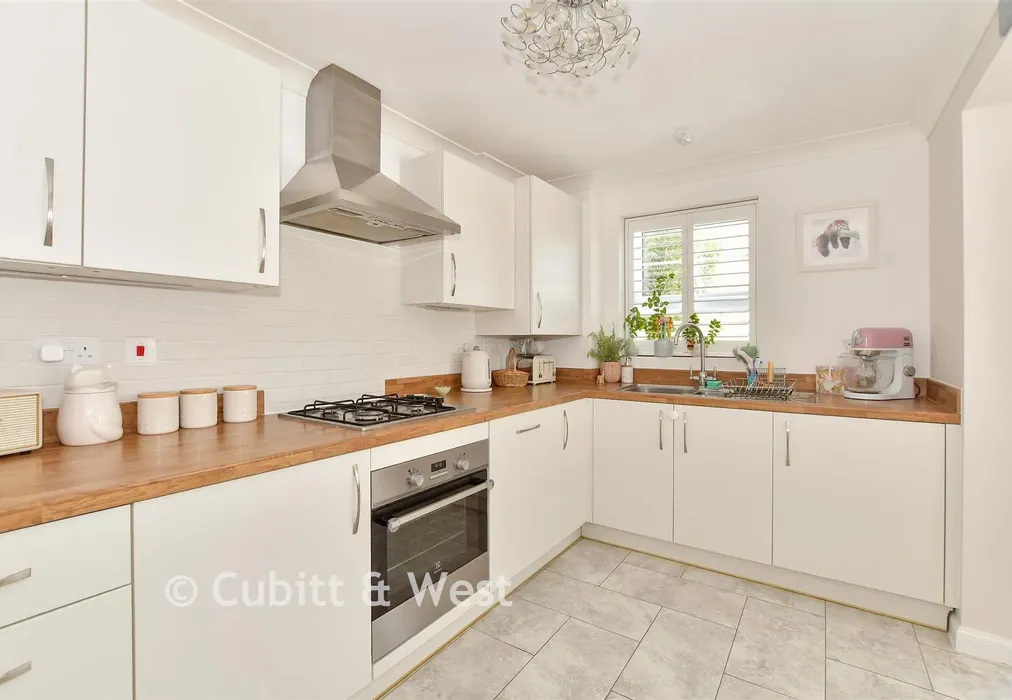 Kitchen - Benjamin Gray Drive, Littlehampton, West Sussex - Wards of Kent
