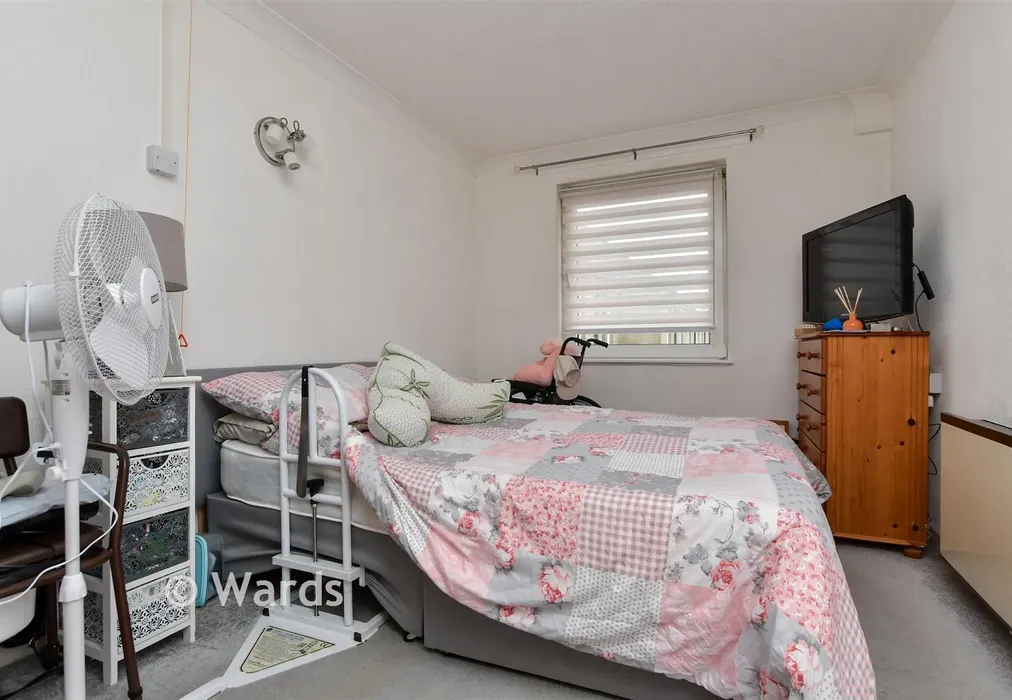 Bedroom - Wellington Crescent, Ramsgate, Kent - Wards of Kent