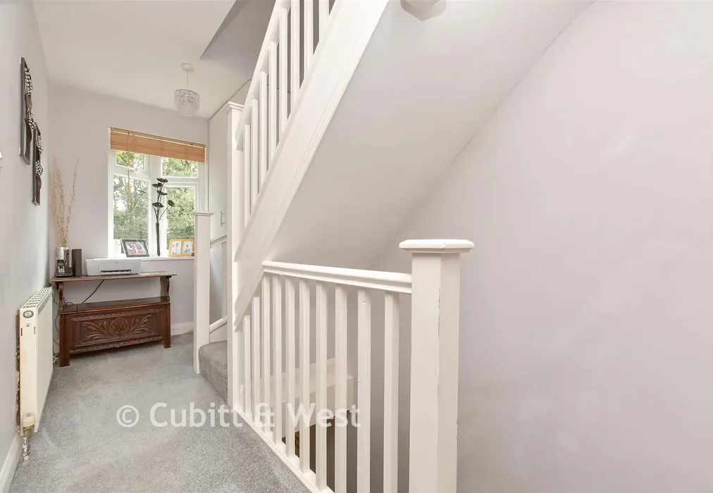 Landing - London Road, Wallington, Surrey - Wards of Kent