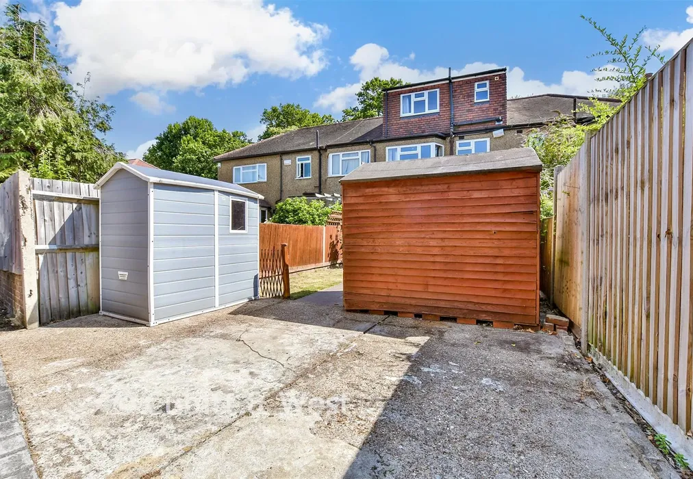 Driveway/Parking - London Road, Wallington, Surrey - Wards of Kent