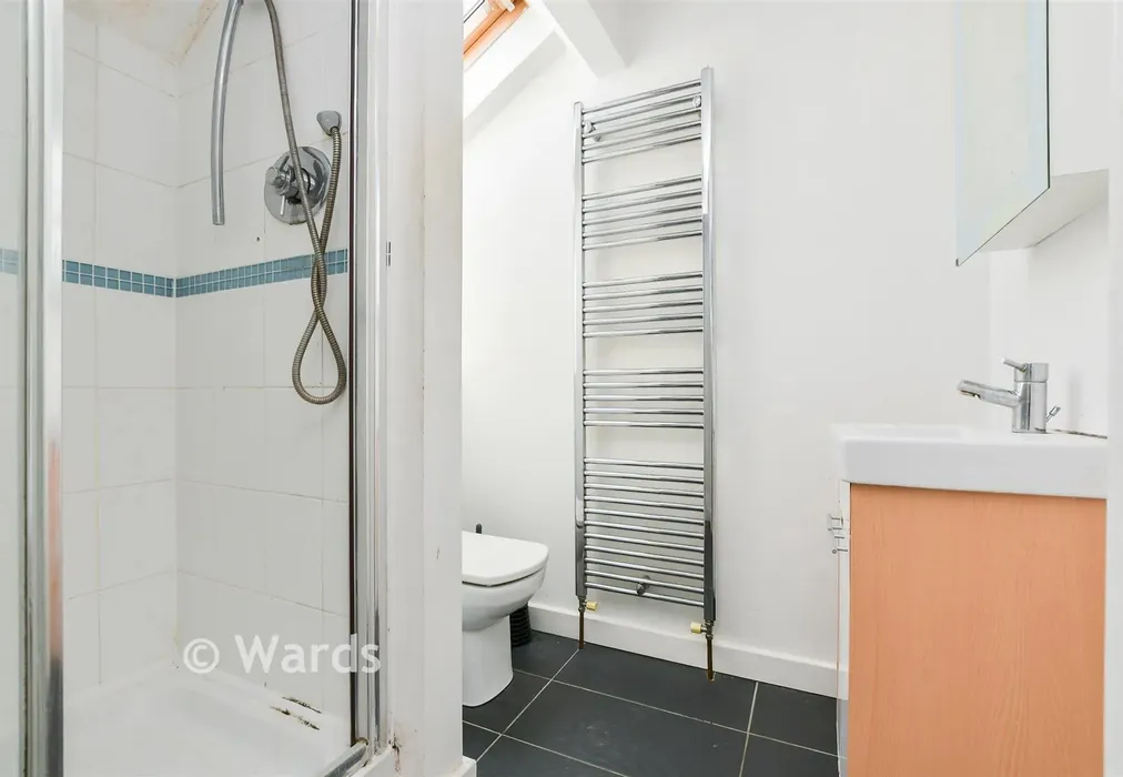En-Suite Shower Room - Parish Close, Broadstairs, Kent - Wards of Kent