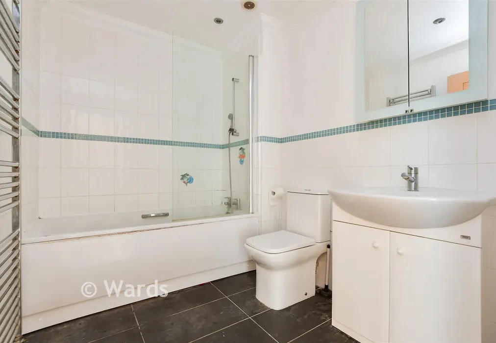 Bathroom - Parish Close, Broadstairs, Kent - Wards of Kent