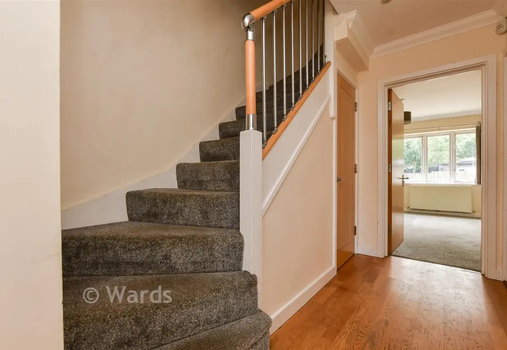 Hallway - Parish Close, Broadstairs, Kent - Wards of Kent