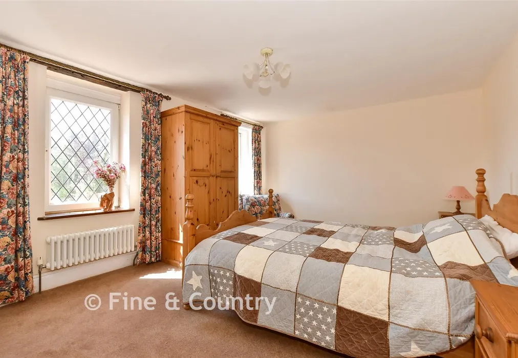 Bedroom 5 - Camp Road, Freshwater, Isle of Wight - Wards of Kent