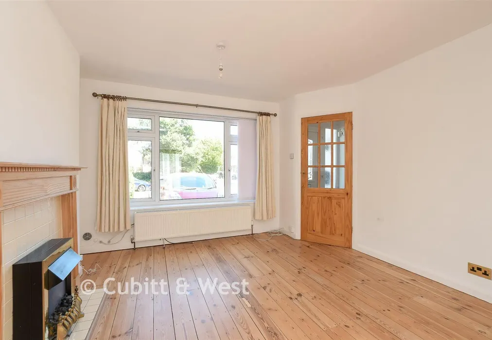 Lounge - Reeve Road, Reigate, Surrey - Wards of Kent
