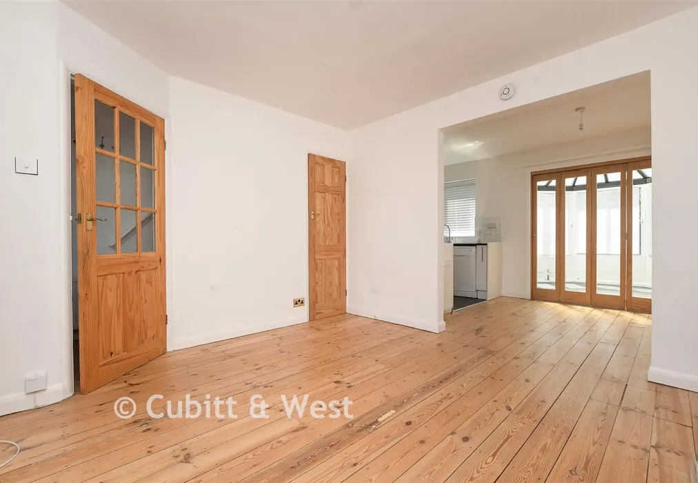 Lounge - Reeve Road, Reigate, Surrey - Wards of Kent