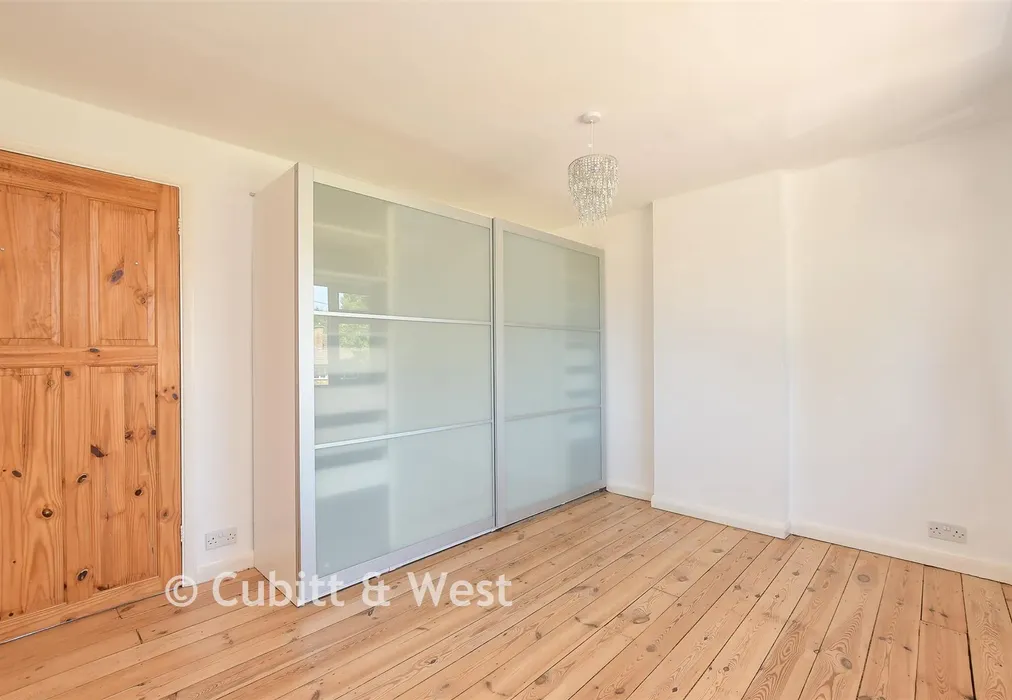 Bedroom 1 - Reeve Road, Reigate, Surrey - Wards of Kent