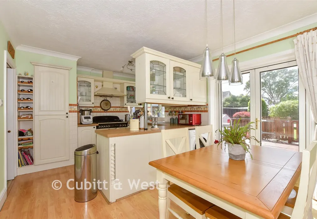 Kitchen/Dining Room - Queen Street, Worthing, Sussex - Wards of Kent